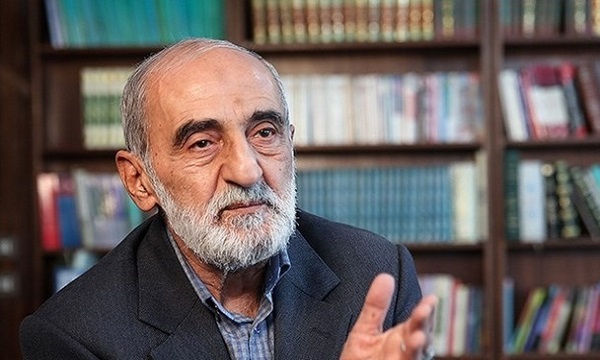 قناری نیست گنجشک رنگ شده است!(یادداشت روز)
حسین شریعتمداری