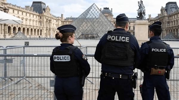 بازداشت پنج مظنون در پرونده سرقت از لوور